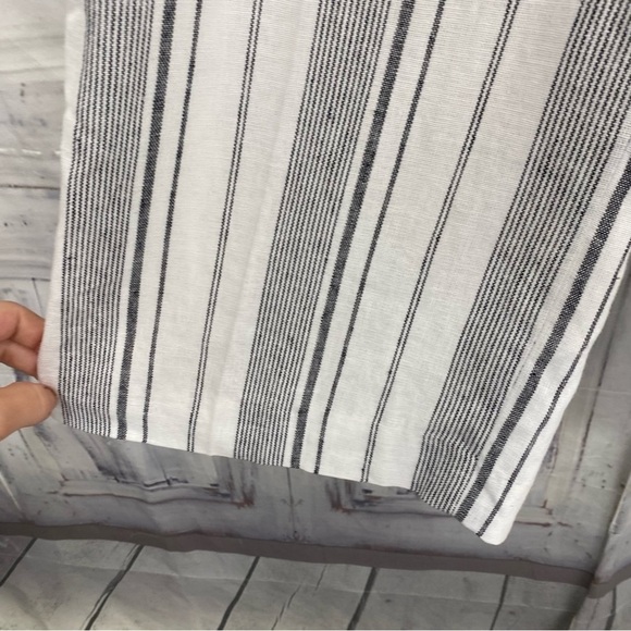 Calvin Klein Size 8 White Black Striped Cropped Linen Pants Pockets 20" Inseam - Picture 10 of 13